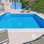 Mambo Ferienhaus Mlini